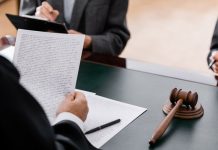 Asociaciones denuncian en Bruselas la «grave situación» de los jueces y fiscales sustitutos en España