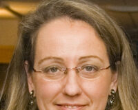 Los ciudadanos: fuerza y motor del país Eva Holgado