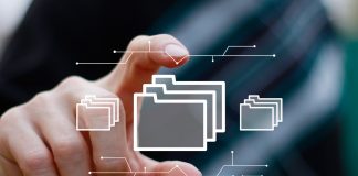 Más de 225.000 ciudadanos se benefician del Expediente Electrónico de Justicia Gratuita en el primer semestre de 2020 Carpetas concepto electrónico