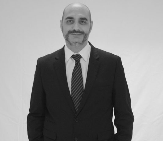 “El momento tecnológico ha llegado y agiliza las cosas, más rendimiento y más acceso a los clientes” José Luis Parra Gómez