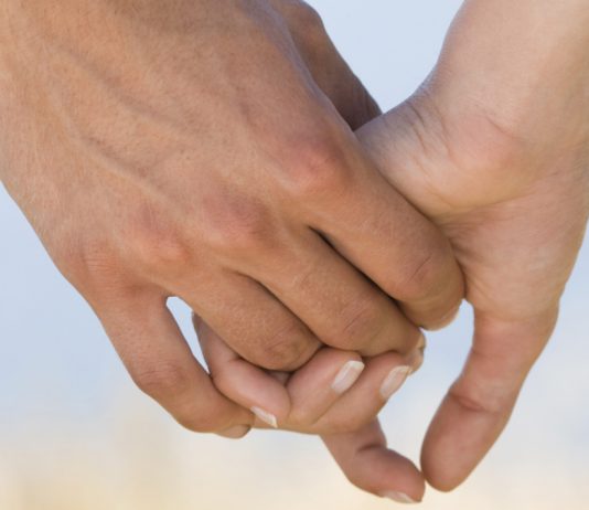 ¿Puede atribuirse la condición de ganancialidad a bienes privativos?