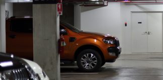 Responsabilidad de la compañía aseguradora por los daños que provoca en la vivienda el incendio de un vehículo estacionado en el garaje privado del inmueble