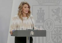 Aprobado el anteproyecto de Ley de Economía Social que amplía colectivos protegidos y combate el intrusismo La ministra de Trabajo y Economía Social, Yolanda Díaz, responde a las preguntas de los medios de comunicación, en la rueda de prensa posterior al Consejo de Ministros.