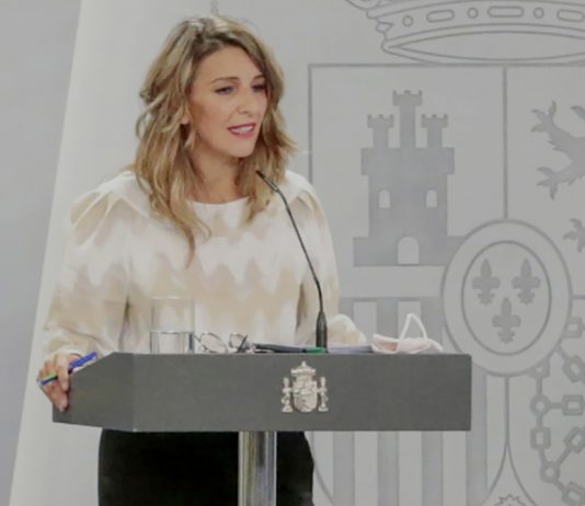 Aprobada la prórroga de los beneficios de los ERTE hasta el 31 de enero de 2021 La ministra de Trabajo y Economía Social, Yolanda Díaz, responde a las preguntas de los medios de comunicación, en la rueda de prensa posterior al Consejo de Ministros.