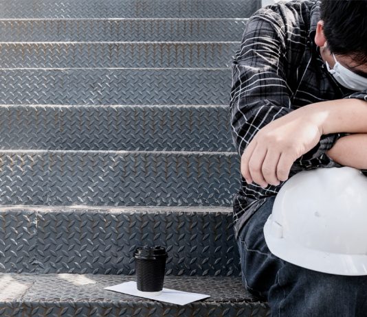 ¿Es válido el despido de un trabajador por ocultar información sobre sus capacidades físicas al inicio de la relación laboral?