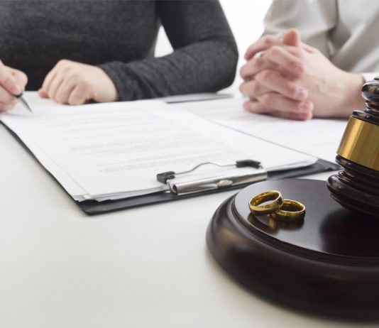 Se puede convertir un divorcio contencioso en mutuo acuerdo