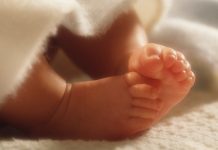 La Audiencia de Córdoba condena a catorce años y tres meses de cárcel a los padres acusados de intentar matar y maltratar a su bebé