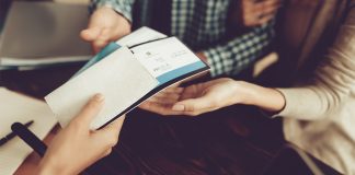 Los perjuicios derivados del incumplimiento del contrato de pasaje aéreo