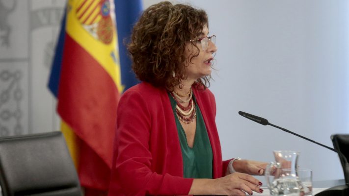 La ministra de Hacienda y portavoz del Gobierno, María Jesús Montero, durante su intervención, en la rueda de prensa posterior al Consejo de Ministros.