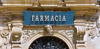 Opciones legales para transmitir una farmacia: compraventa, herencia y donación