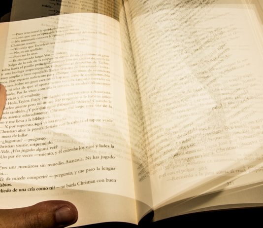 Si no tienes suficiente con pasar de página, cambia de libro