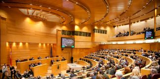 El Senado insta al Gobierno a elaborar un protocolo de salud contra la COVID-19 para los letrados del Turno de Oficio