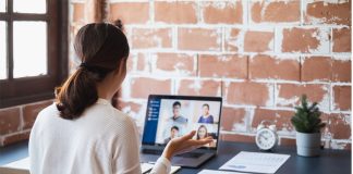 Un juzgado de Cáceres considera accidente laboral la caída de una empleada en su casa mientras teletrabajaba