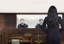 La compostura del abogado en sala