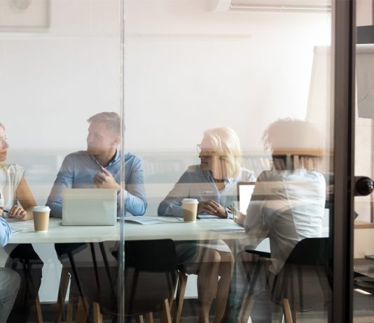 El futuro de los abogados: despachos sólidos vs. firmas líquidas