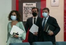 No se podrán firmar nuevos contratos de publicidad con casas de apuestas online La ministra de Hacienda y portavoz del Gobierno, María Jesús Montero, el ministro de Agricultura, Pesca y Alimentación, Luis Planas, y el ministro de Consumo, Alberto Garzón, llegan a la rueda de prensa posterior al Consejo de Ministros.