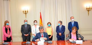 La Abogacía pide que se regulen las causas de suspensión de vistas vinculadas al Covid-19 Carlos Lesmes y Victoria Ortega