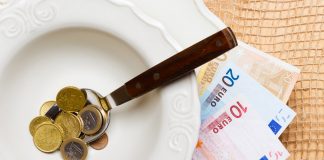 El Tribunal Supremo fija que en los casos de impago de la pensión alimenticia a un hijo mayor de edad el progenitor que convive con él tiene legitimidad para presentar una denuncia