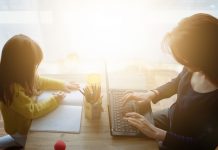 Padres trabajadores durante la desescalada ¿Qué alternativas existen para trabajadores y empresas?