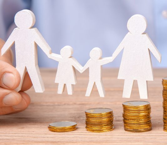 ¿Es discriminatorio no pagar el complemento de pensión de jubilación por maternidad a los trabajadores hombres?