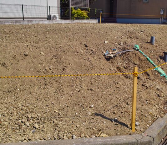 La construcción del vecino ha invadido mi parcela ¿Qué hago?