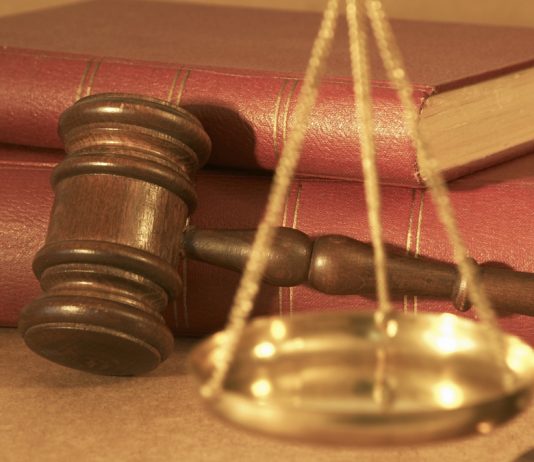 Condenado a 15 meses de prisión un usuario de una entidad social por acosar a una trabajadora con casi 700 correos y visitas a su centro de trabajo