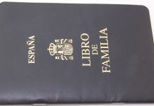 El TC estima el amparo de una mujer al no motivar el Supremo el interés superior del menor en un caso de cambio en el orden de sus apellidos