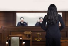 ¿Qué tipo de preguntas debo emplear al contrainterrogar al testigo? ¿Abiertas o cerradas? Sala de un juicio