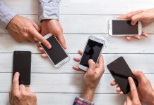 Los mensajes de texto remitidos a un teléfono móvil vulneran el derecho al honor, aunque no sean divulgados