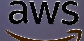 Parler demanda a Amazon por cierre de Web, alega animadversión política