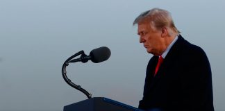 Trump contrata al abogado de Carolina del Sur Bowers para defensa de impeachment