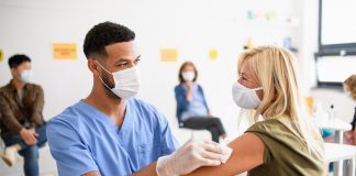 Cómo deben actuar los empresarios ante la posibilidad de vacunación en sus plantillas