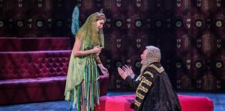 Cambiar una ley en un minuto: una ópera de un abogado IOLANTHE