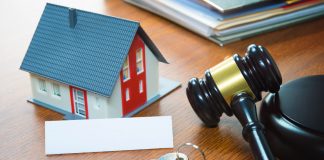 Prohibido desahuciar: suspensión desahucios y lanzamientos durante el estado de alarma Casita, llaves y mazo