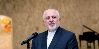 Irán revertirá acciones nucleares cuando EE.UU. levante sanciones: ministro de Relaciones Exteriores El Ministro de Relaciones Exteriores de Irán, Mohammad Javad Zarif, habla en el palacio presidencial en Baabda, Líbano, el 14 de agosto de 2020. Dalati Nohra/Folleto vía REUTERS/Foto de archivo