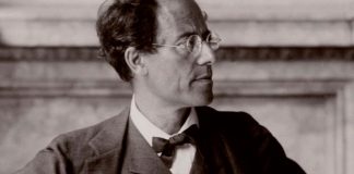 Si no cambias de religión, no te contrato