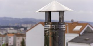 ¿Cuáles son los requisitos para instalar una salida de humos en un local comercial? Chimenea