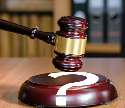 Una propuesta para suprimir los recursos de revisión (y otras cosas) de la Justicia española Un mazo sobre un interrogante