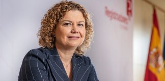 “El hecho de ser mujer no influyó en la elección a decano de 2017, pero es un hito histórico en mi profesión” María Emilia Adán