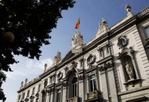 El Supremo tacha de «violencia económica» el impago de pensiones por hijo y prohíbe contarlas para obtener el paro Tribunal Supremo Fachada