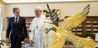 Blinken y el Papa se reúnen, pero no está claro si el voto de los obispos estadounidenses discutió