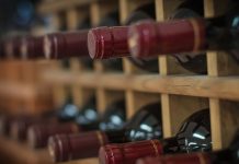 Marcas y denominaciones de origen en el sector del vino: claves para proteger tu bodega