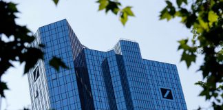 El desistimiento en el procedimiento administrativo debe declararse expresamente