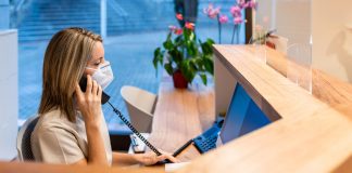 Podcast reseña de jurisprudencia: ¿puede el COVID ser enfermedad profesional para el recepcionista de un centro de salud?