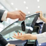 Más automóviles eléctricos y baterías para Navidad