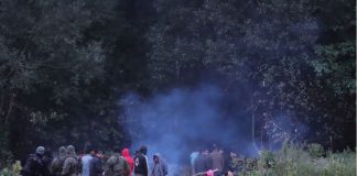 Polonia construirá vallas y duplicará el número de tropas en la frontera con Belarús