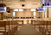 Los riesgos en la preparación de la audiencia previa y el juicio oral Una vista muestra la sala de audiencias temporal instalada en el tribunal penal de París para la apertura del juicio de los ataques de noviembre de 2015 en París, en los que murieron 130 personas y 400 más resultaron heridas, en París, Francia, el 2 de septiembre de 2021. Veinte acusados serán juzgados del 8 de septiembre de 2021 al 25 de mayo de 2022 en esta sala de audiencias de la Ile de la Cite, en el centro de París, con casi 1.800 partes civiles, más de 300 abogados, cientos de periodistas y desafíos de seguridad a gran escala. REUTERS/Sarah Meyssonnier/Foto de archivo