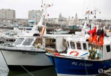 Novedades legislativas a la vista para afrontar los problemas derivados del abandono de embarcaciones Los arrastreros de pesca están atracados en Boulogne-sur-Mer después de que Gran Bretaña y la Unión Europea negociaron un acuerdo comercial de última hora después del Brexit, en el norte de Francia, el 28 de diciembre de 2020. REUTERS/Charles Platiau/Foto de archivo