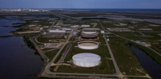 Estados Unidos venderá 32 millones de barriles de crudo en su mayoría agrio de 4 sitios de SPR