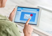 ¿Qué consecuencias tiene la notificación efectuada en formato papel a una persona jurídica?